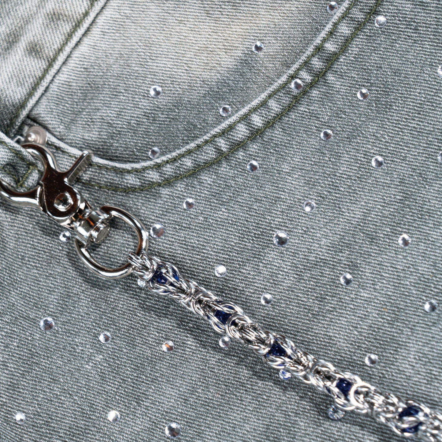 Single Chain Of Blue-Purple Gemstone